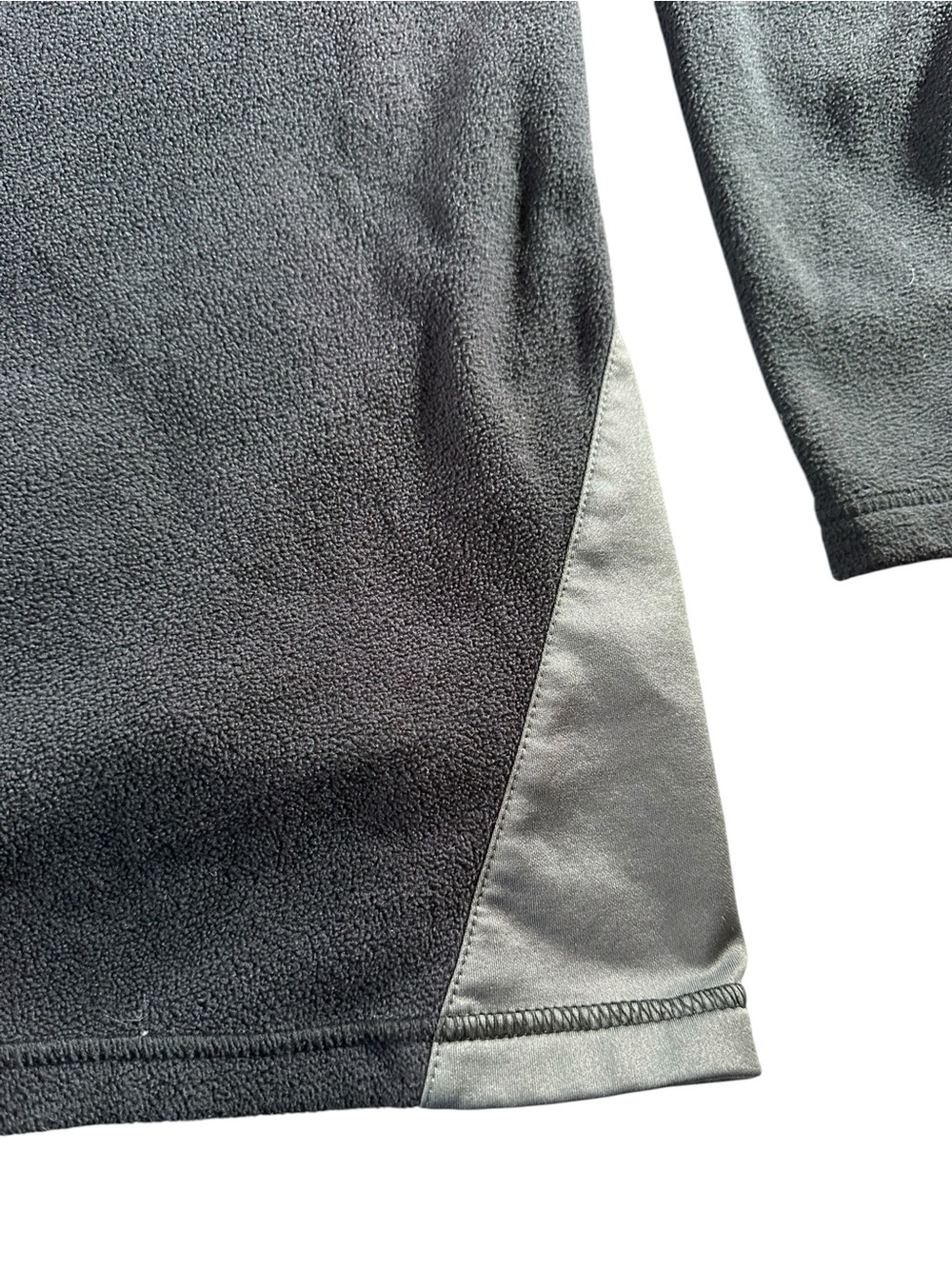 Columbia Men’s Black Fleece Crewneck with Gray Shoulder & Side Panels Large - Picture 5 of 11